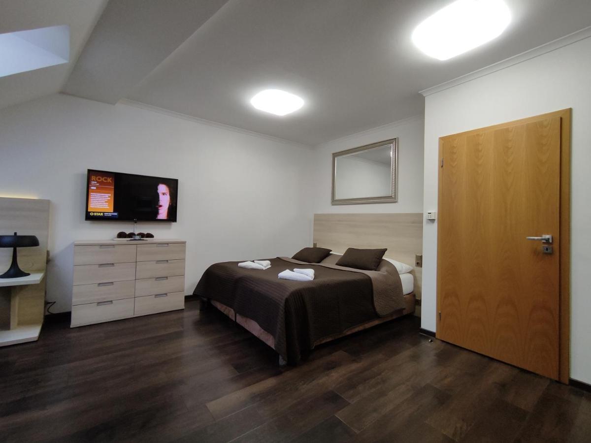 Anensky Apartman C303 - S O2 Tv A Stabilni Rychlou Wifi, S Moznosti Dokoupeni Bufetovych Snidani - By Relax ハルラホフ エクステリア 写真
