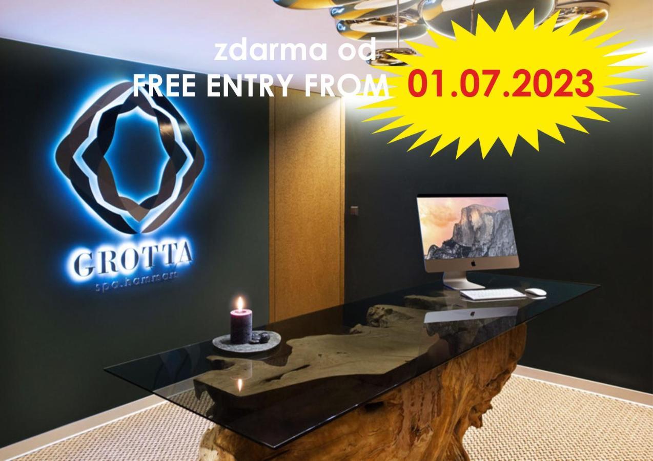 Anensky Apartman C303 - S O2 Tv A Stabilni Rychlou Wifi, S Moznosti Dokoupeni Bufetovych Snidani - By Relax ハルラホフ エクステリア 写真